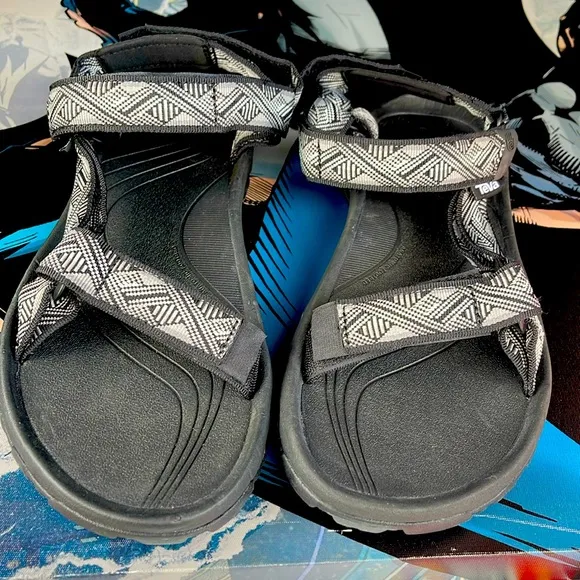 NEW - Mens 11 Teva Sandals Hurricane 4 1093379 Black Comfort Hiking Trail Shoes
