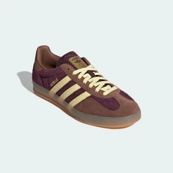 [NEW] Men's adidas Gazelle Indoor Shoes 'Maroon' JI0324