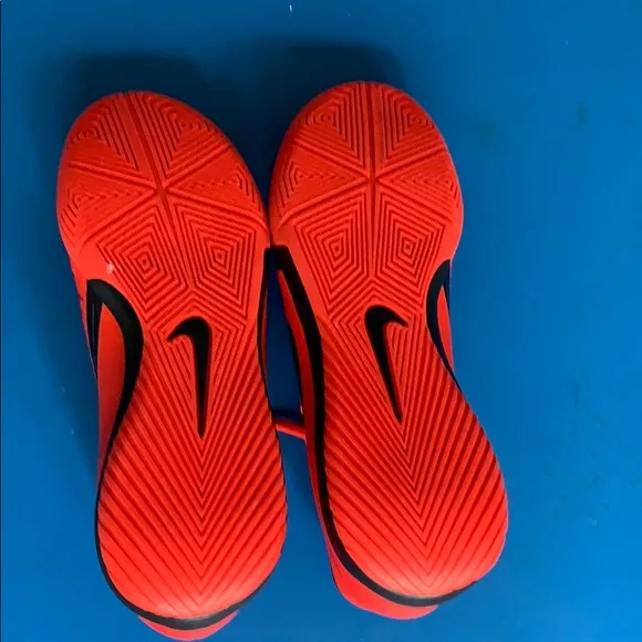 New Nike Phantom Bright Red Indoor Soccer Shoes 5