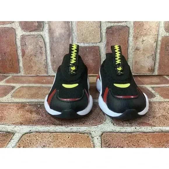New Puma X Peanuts Sneaker Shoes for Toddlers sz 4C Black Red Yellow Limited Ed