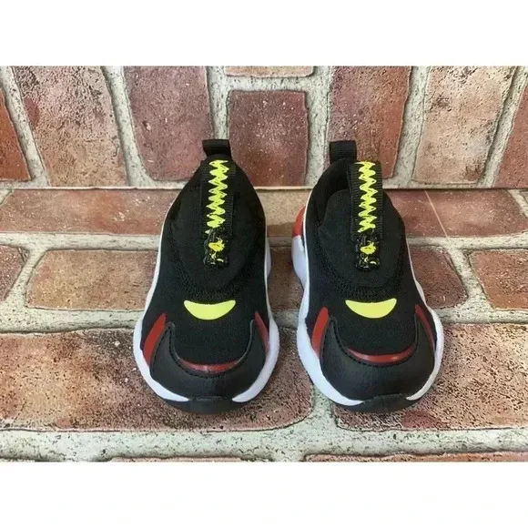 New Puma X Peanuts Sneaker Shoes for Toddlers sz 4C Black Red Yellow Limited Ed