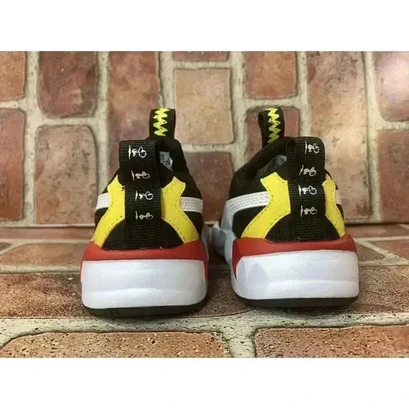 New Puma X Peanuts Sneaker Shoes for Toddlers sz 5C Black Red Yellow Limited Ed