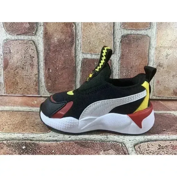 New Puma X Peanuts Sneaker Shoes for Toddlers sz 5C Black Red Yellow Limited Ed