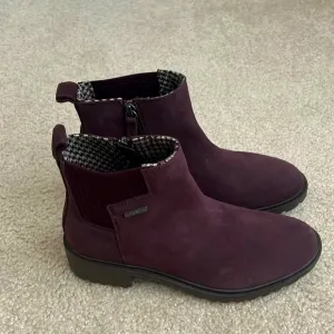 New!‎ Rockport Womens Ryleigh Gore Chelsea boots —waterproof size 7 1/2