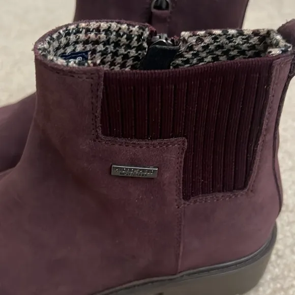 New!‎ Rockport Womens Ryleigh Gore Chelsea boots —waterproof size 7 1/2