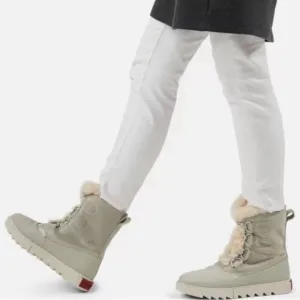 New Sorel Joan Of Arctic Lite Boots size 8Brand new never worn before!$168
