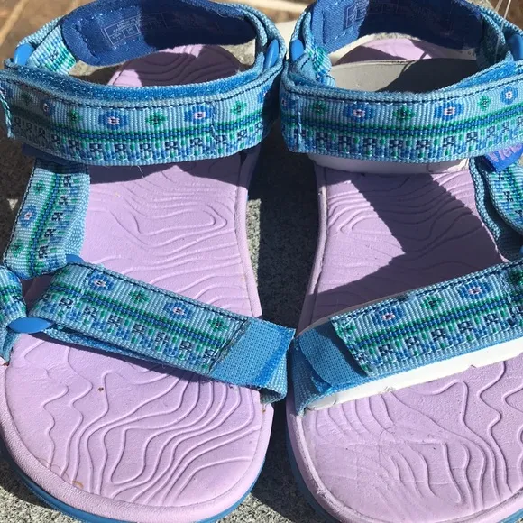 New TEVA Blue Hurricane Strapped Sandals