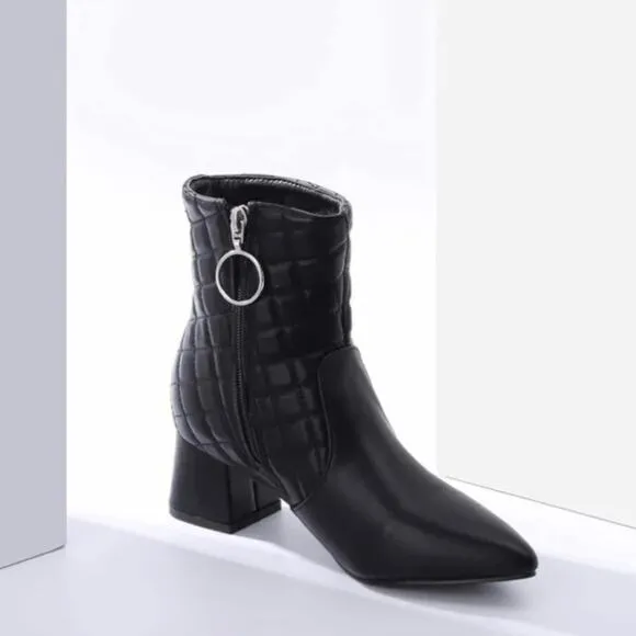 NEW Trary ankle boot