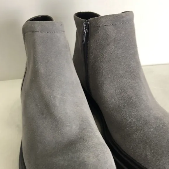 New VANELI Women's 9.5 Narrow Grey Zilla Waterproof Suede Pull On Booties