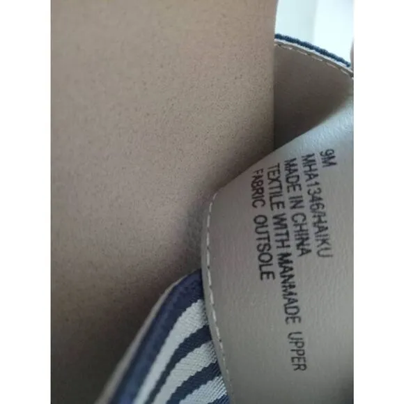 New in box Mia sandals sz9