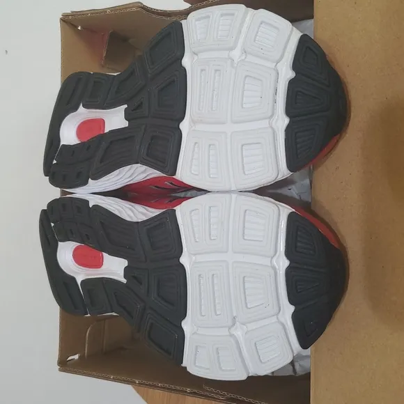 NIB 12 X-Wide Little Boys, 680 V6 Velcro Hook &amp; Loop Running Shoe by New Balance