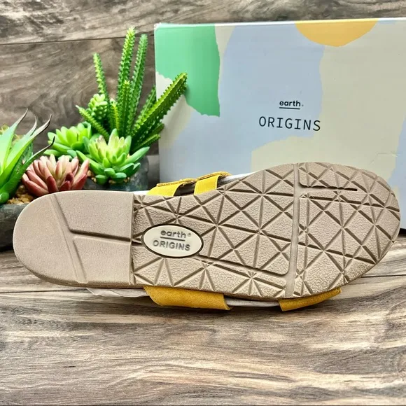 NIB Earth Origins 8W Luna Slip On Suede Slide Sandal Marigold Yellow 39