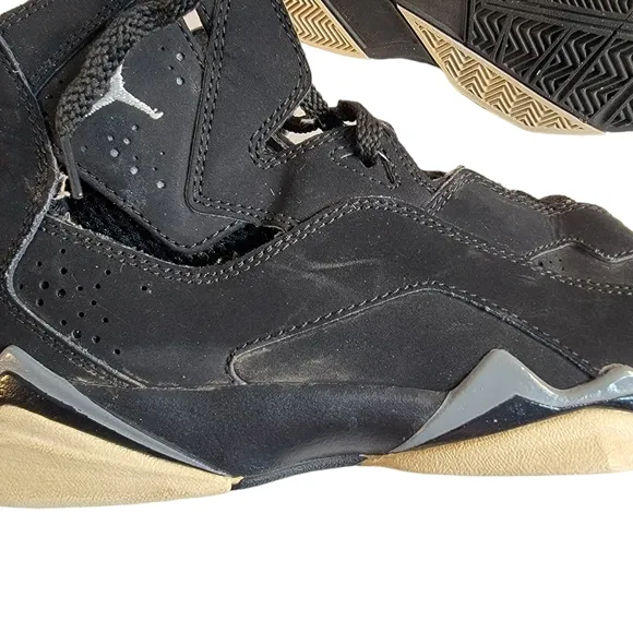 Nike Air Jordan True Flight 343795-010 Black Basketball Shoes Sneakers Boys 7Y