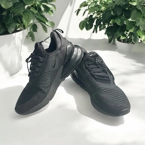 Nike Air Max 270 Womens 8 Triple Black Sneaker Shoes Athletic Outdoor AH6789-006