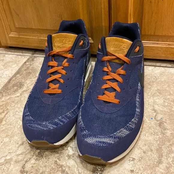 Nike Air Max BW Dark Obsidian Gum