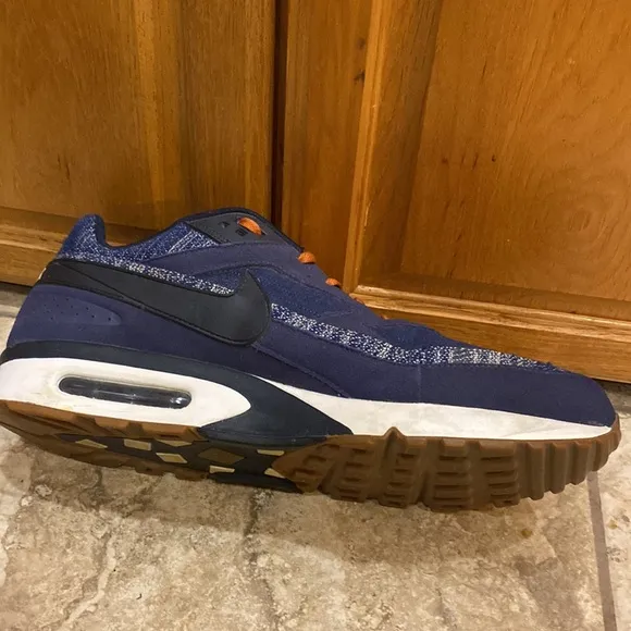 Nike Air Max BW Dark Obsidian Gum