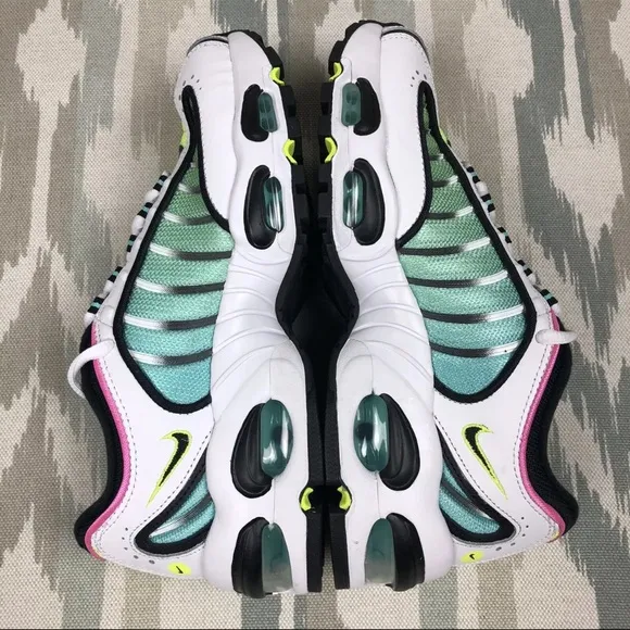 ✔️NIKE AIR MAX TAILWIND BOYS SHOES SIZE 4Y