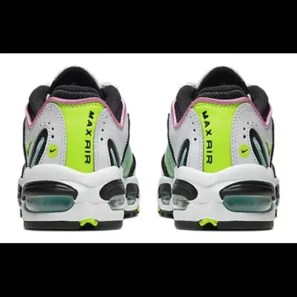 ✔️NIKE AIR MAX TAILWIND BOYS SHOES SIZE 4Y