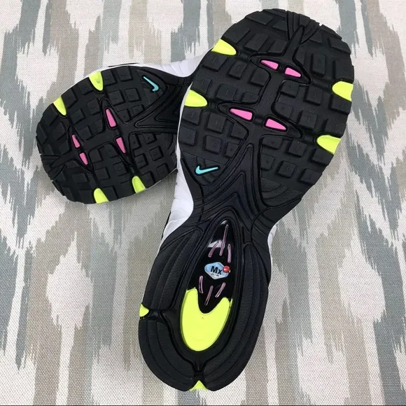 ✔️NIKE AIR MAX TAILWIND BOYS SHOES SIZE 4Y