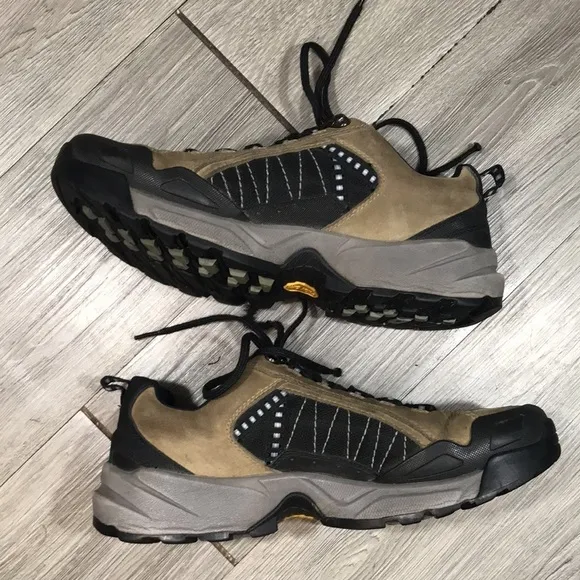 Nike Air Wallowa II Gr Outdoor Trekking Vibram Sole Shoes size 11