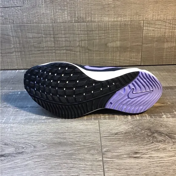 Nike - Air Zoom Vomero 16 DA7698-004