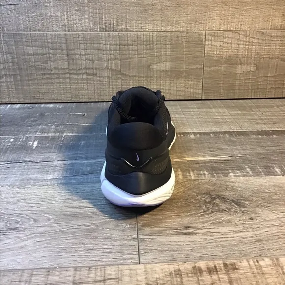 Nike - Air Zoom Vomero 16 DA7698-004