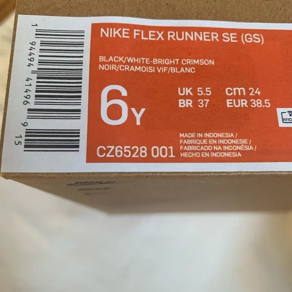 Nike Flex Runner SE GS Black White Bright Youth