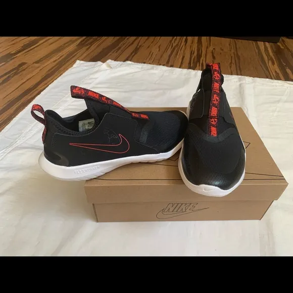 Nike Flex Runner SE GS Black White Bright Youth