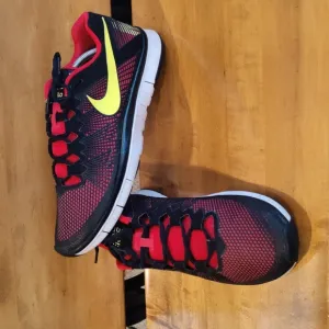 Nike Free 3.0 hyper red volt 553684-600 size 12