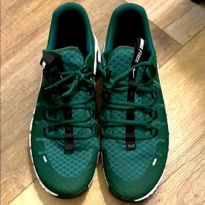 Nike Free Metcon 5 Gorge Green/Black/ WhiteSize M 14 / W 15.5 - EUC