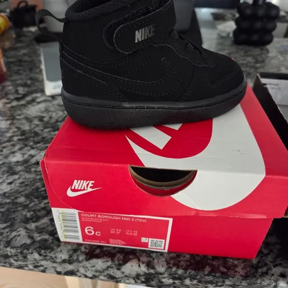 Nike Kids Black Sandals