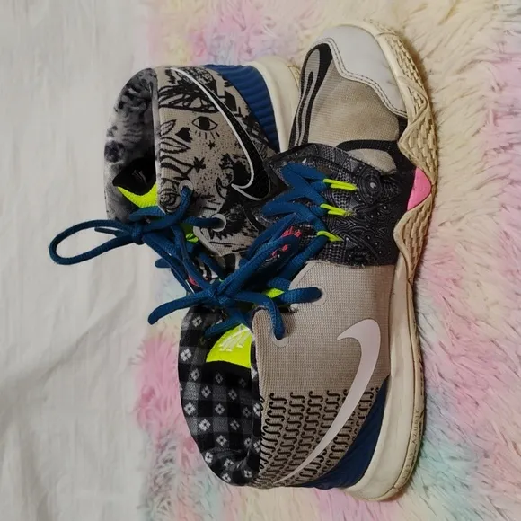 Nike Kybrid S2 What The Neon Kyrie Irving Shoes Sz.3Y