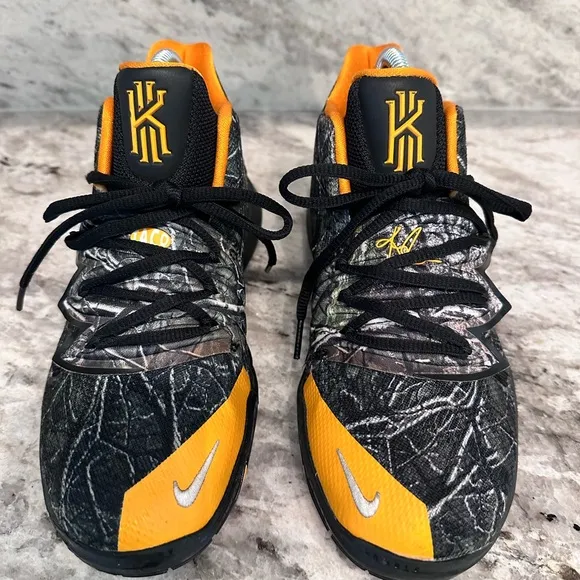 Nike Kyrie 5 camo Basketball Sneaker Sz 5Y-Camo/Orange/Black