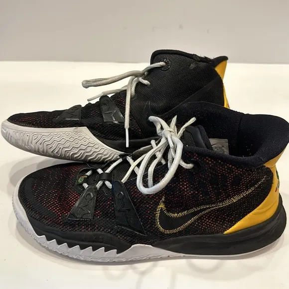 Nike Kyrie 7 Rayguns Basketball Shoes, Youth 7
