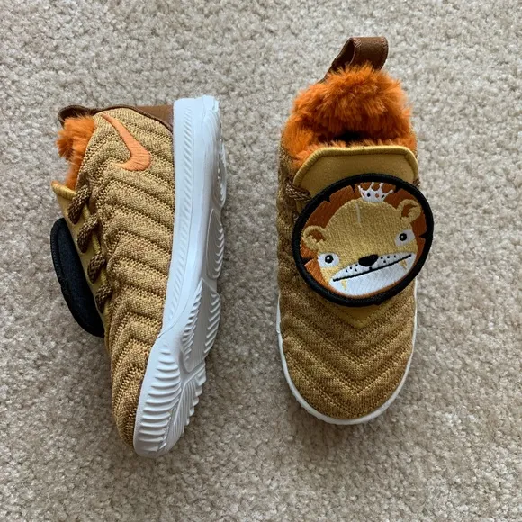 Nike LeBron 16 Little Big Cats lion animals kids boys sneakers shoes