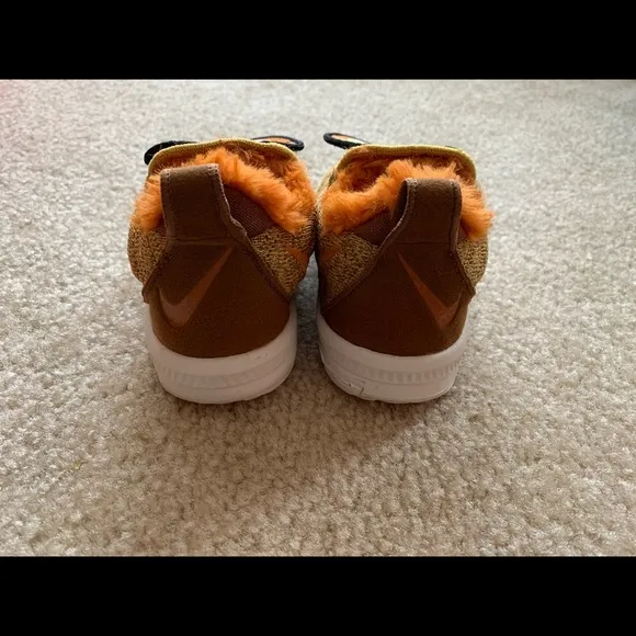 Nike LeBron 16 Little Big Cats lion animals kids boys sneakers shoes