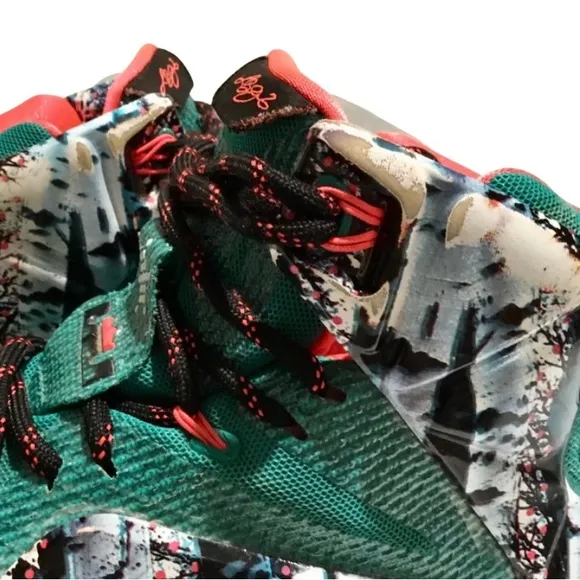 Nike LeBron XII Size 8 1/2