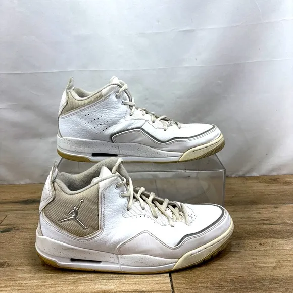 Nike Mens Air Jordan Courtside 453980-103 White Basketball Shoes Sneakers Sz 11