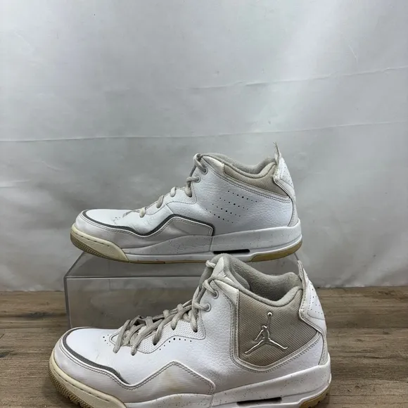 Nike Mens Air Jordan Courtside 453980-103 White Basketball Shoes Sneakers Sz 11