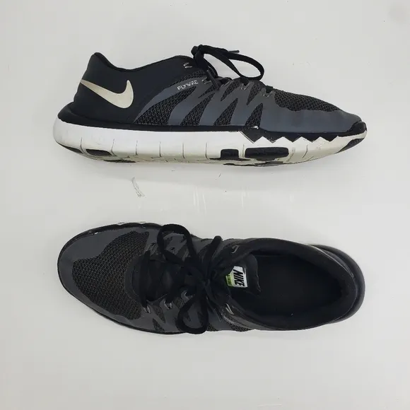 Nike Men's Free Trainer 5.0 Size 9.5 Shoes 719922-010 Black White