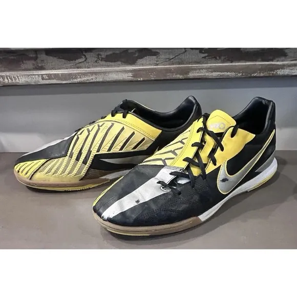 Nike Mens Rare T90 Shoot IV IC 472558-007 Yellow Black Indoor Soccer Shoes