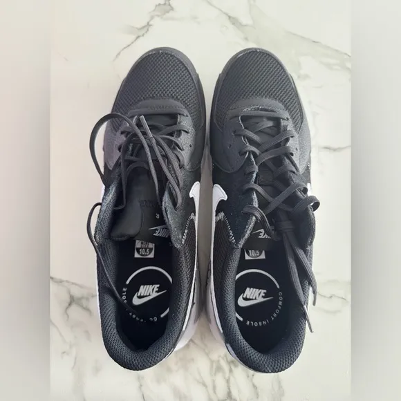 Nike Men’s Shoes 10.5 NIB 📦