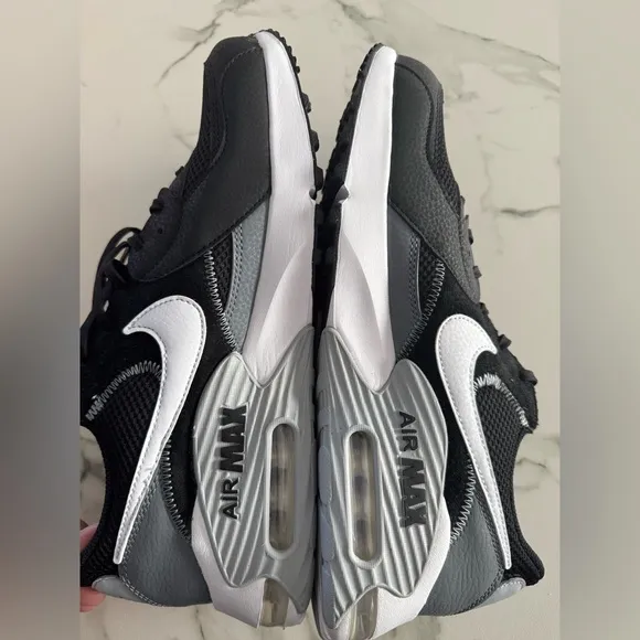 Nike Men’s Shoes 10.5 NIB 📦