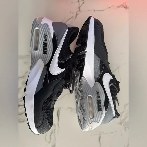 Nike Men’s Shoes 10.5 NIB 📦