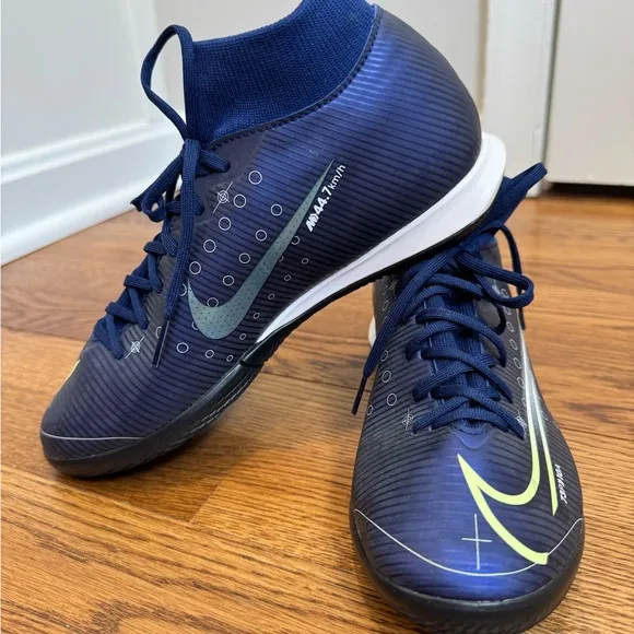Nike Mercurial Superfly 7 Academy MDS IC Indoor Soccer Shoes, size 5Y