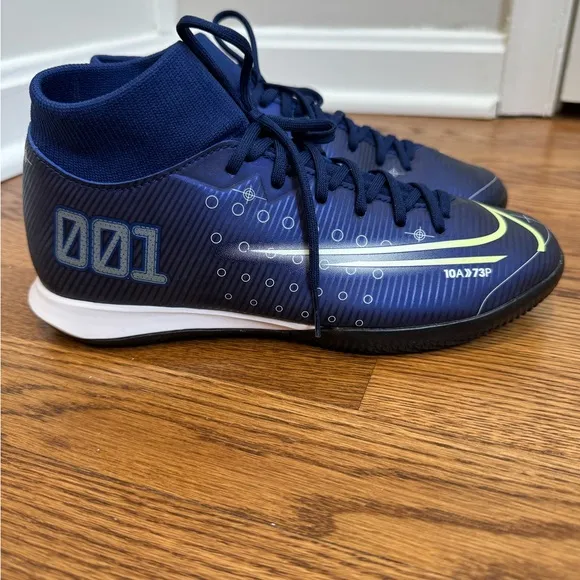 Nike Mercurial Superfly 7 Academy MDS IC Indoor Soccer Shoes, size 5Y