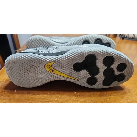 Nike phantom scorpion indoor soccer shoes