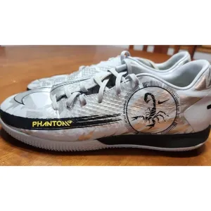 Nike phantom scorpion indoor soccer shoes
