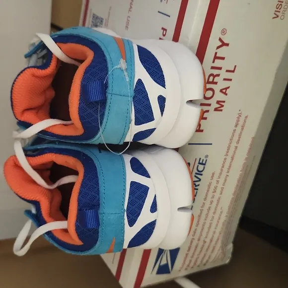 Nike run free youth shoes