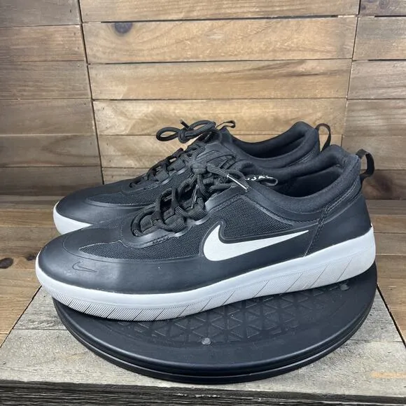 Nike SB Nyjah Free 2 Black Men's Shoes Size 9.5 Athletic Sneakers BV2078-001